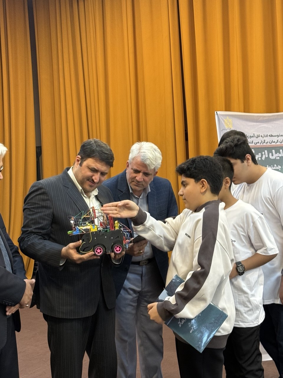 جشنواره نوجوان خوارزمی